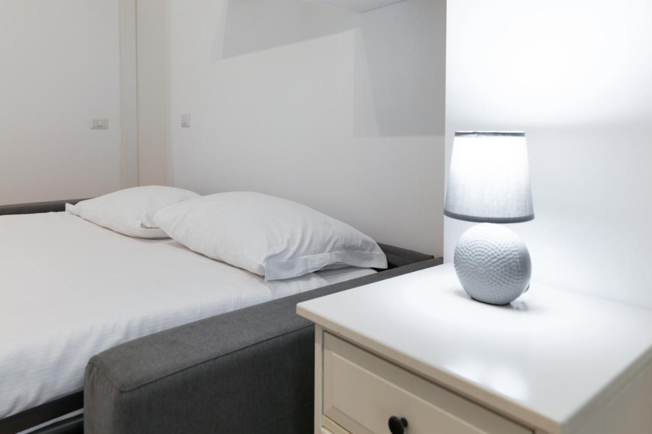 Primopiano - La Malfa Flats Apartment Milan Bagian luar foto