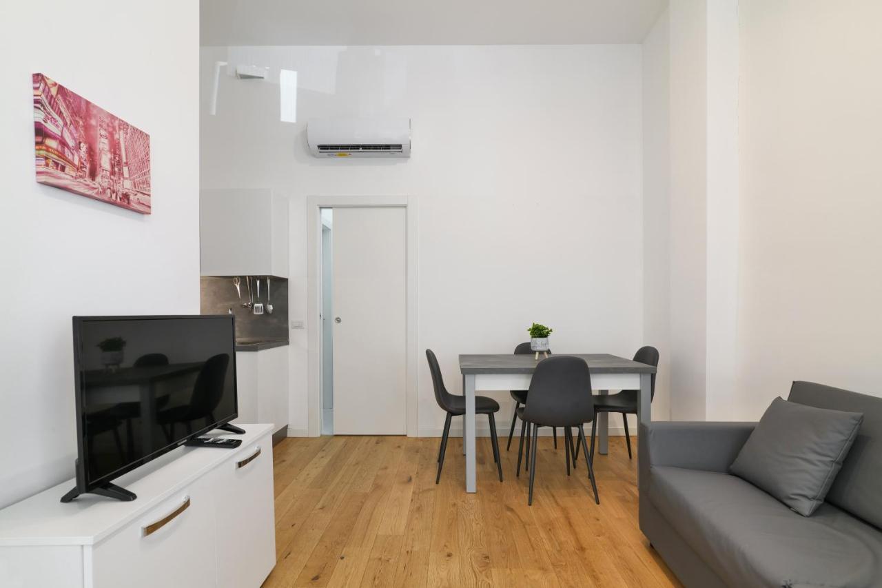 Primopiano - La Malfa Flats Apartment Milan Bagian luar foto